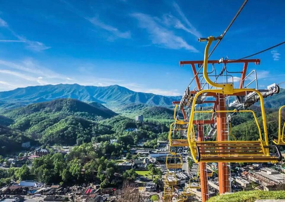 Honeymoon Couples Cabin Secluded, Hot Tub, Views Sevierville Ngoại thất bức ảnh